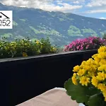 Alpenlodge 52 *